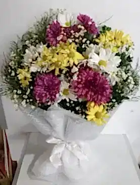 renkli papatya buket