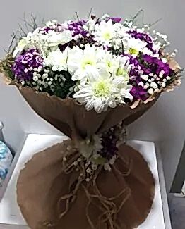 beyaz papatya renkli hüsnüyusuf buket