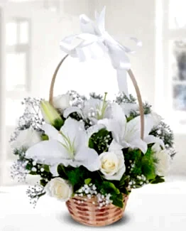 beyaz gül beyaz lilyum sepet