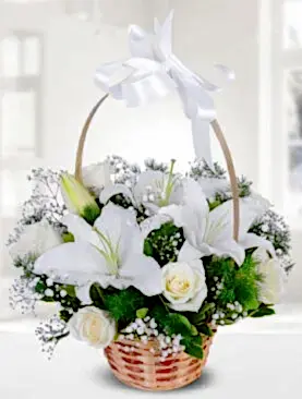 beyaz gül beyaz lilyum sepet